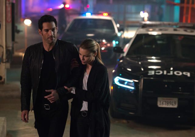 Seducing chloe lucifer