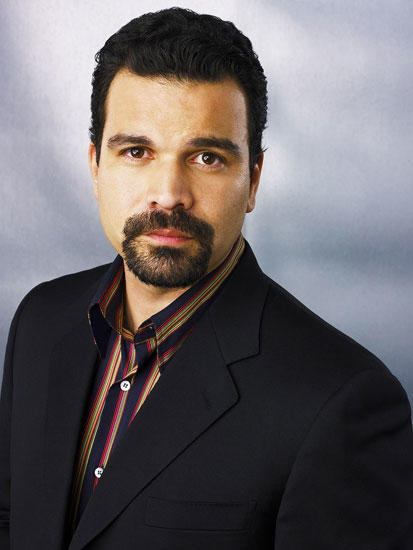 Ricardo Antonio Chavira as Carlos Solis - ricardo-antonio-chavira-as-carlos-solis