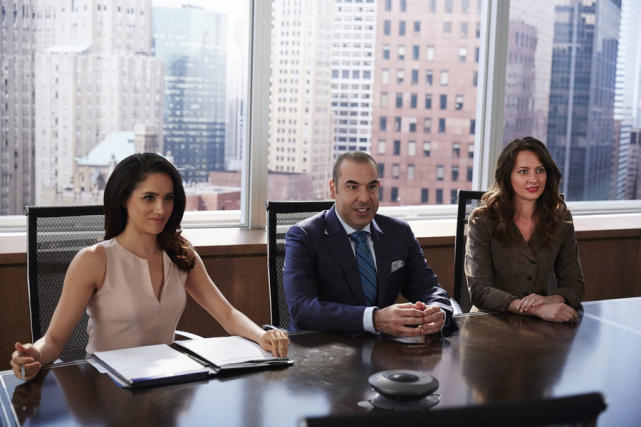 Suits Photos from &quot;Hitting Home&quot; - Page 2 - TV Fanatic